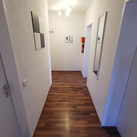 Cozy & Spacious With Balcony *