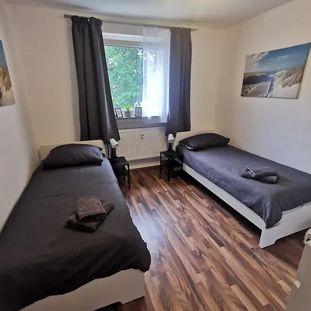 Appartamento Cozy & Spacious With Balcony